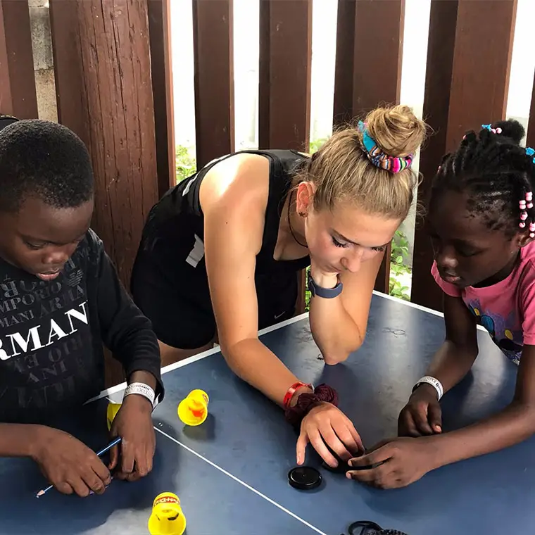 Youth mission trips - Christian youth volunteers serving in international missions and faith-based outreach