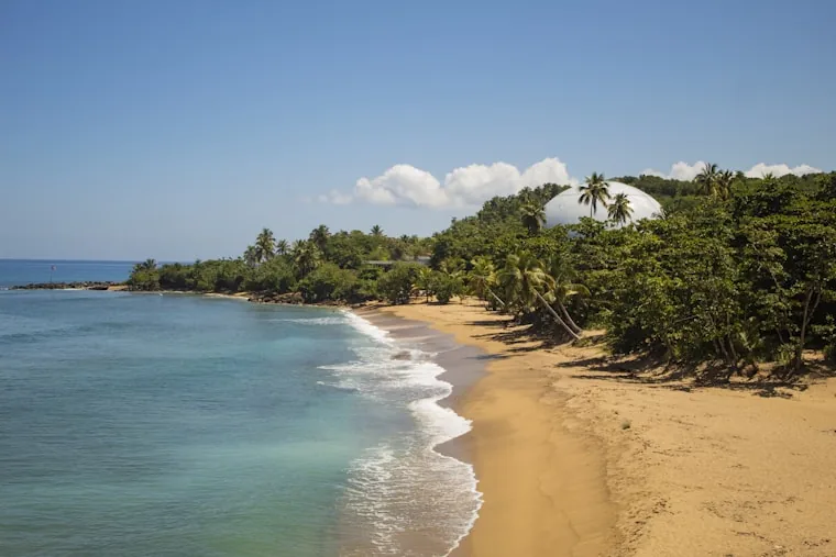 Puerto Rico mission trips - Christian volunteers serving in West Coast through faith-based international missions